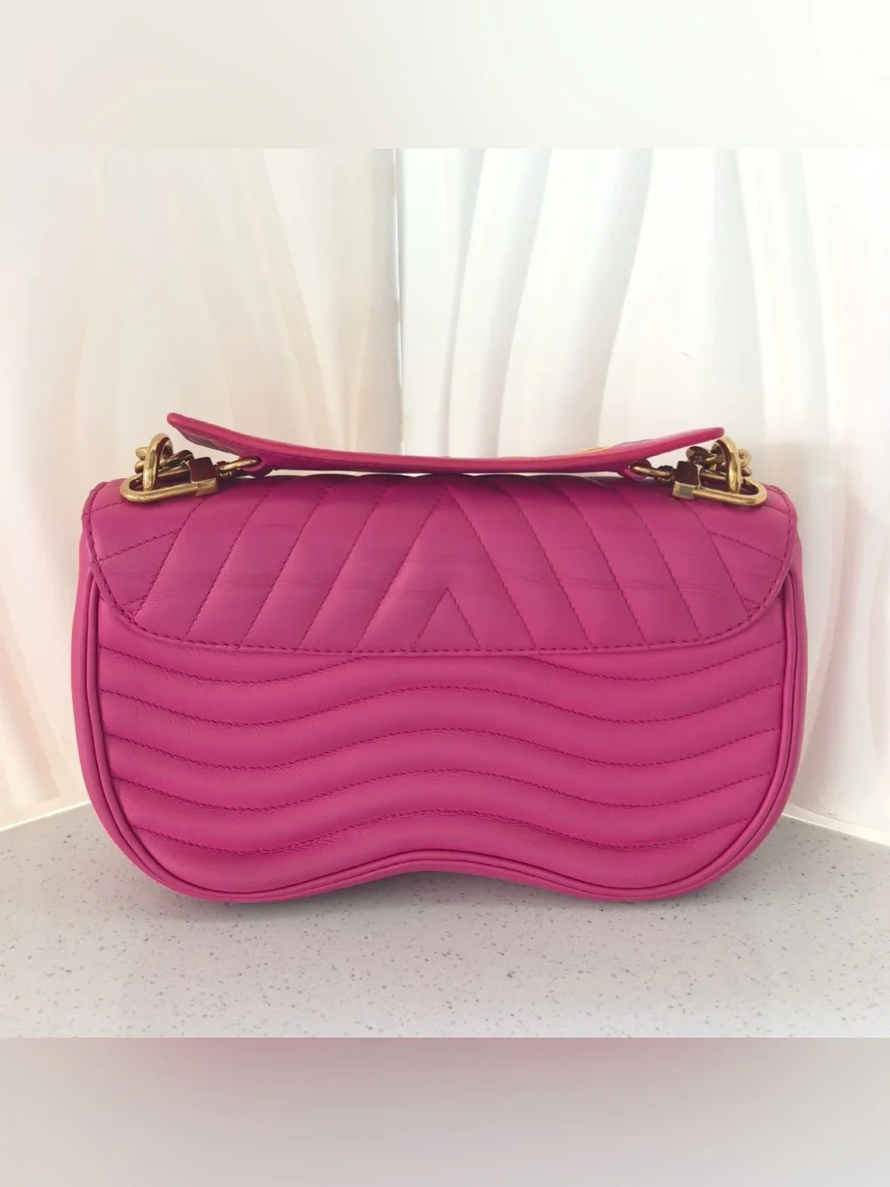 Louis Vuitton New Wave Chain bag MM Hot Pink Quilted Shoulder Bag - Picture 3 of 14